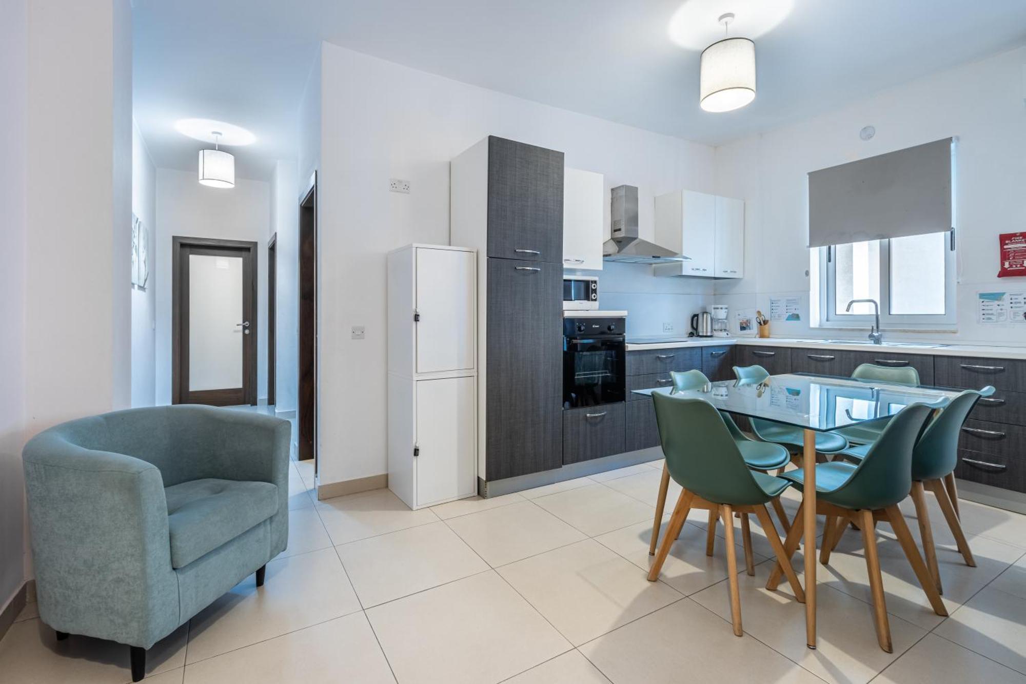 St Julians - Balluta 2 Bedroom Apartment Сент Джулианс Экстерьер фото