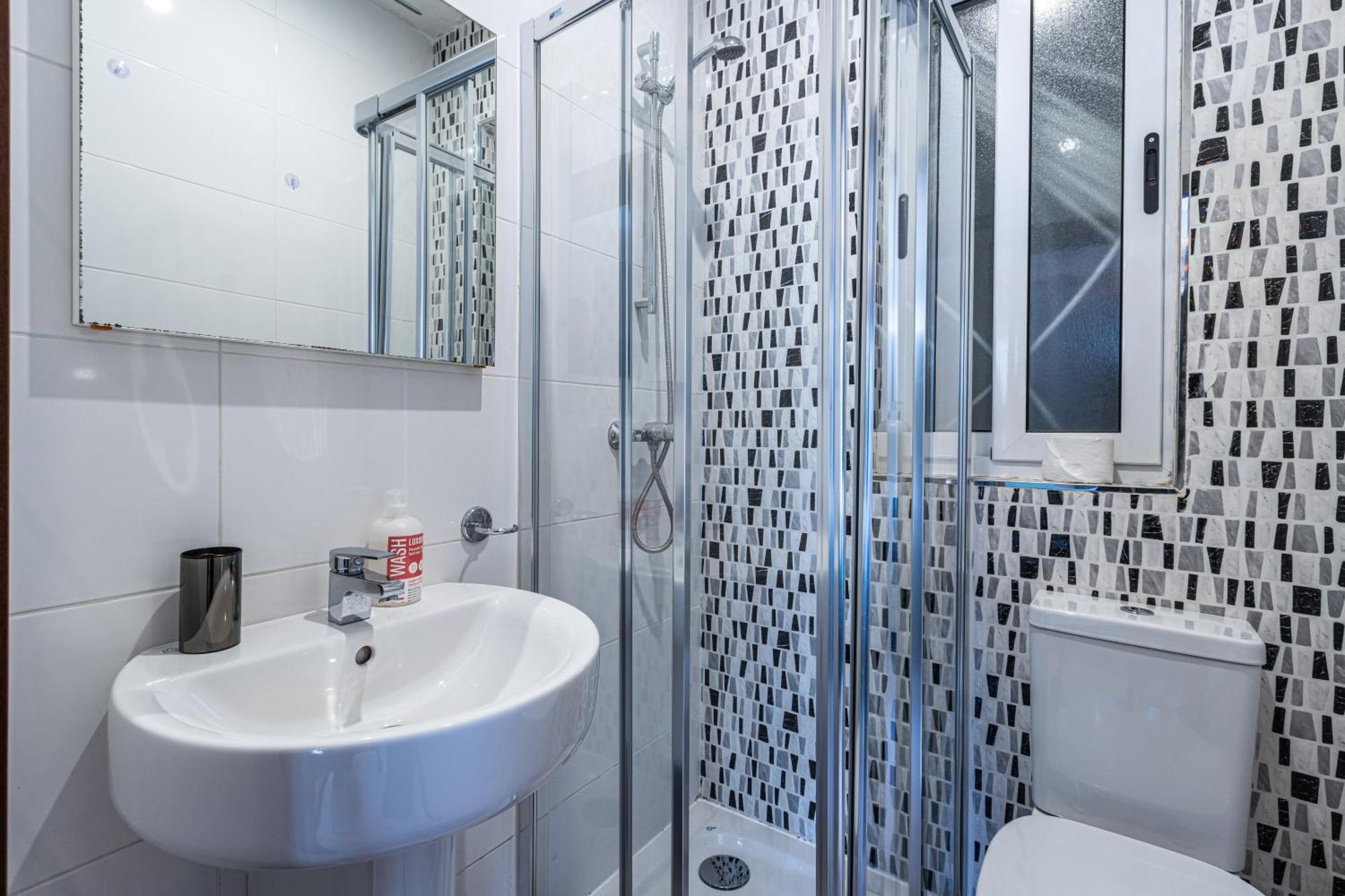 St Julians - Balluta 2 Bedroom Apartment Сент Джулианс Экстерьер фото