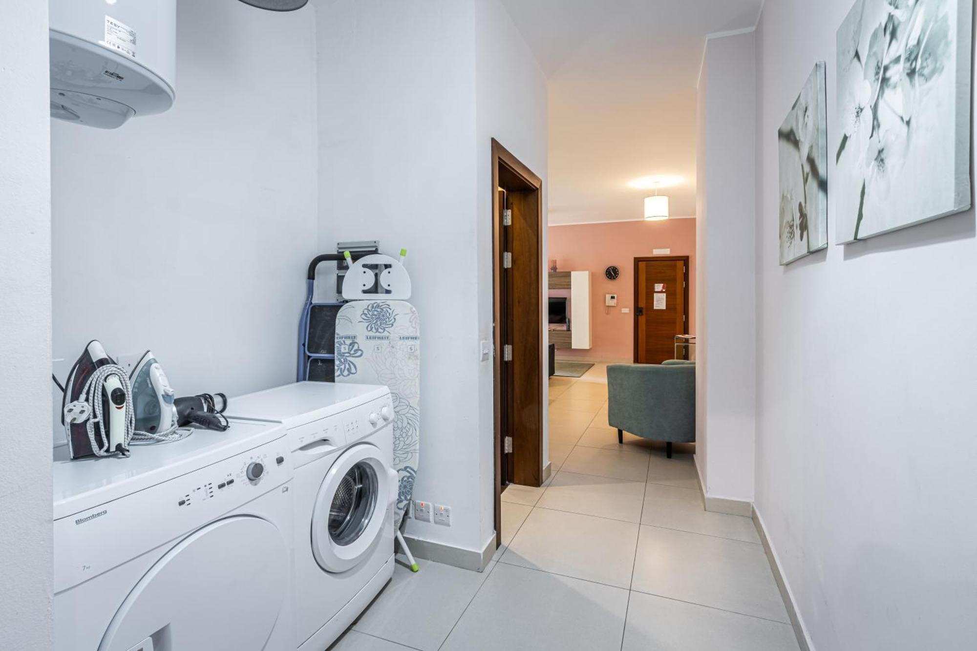 St Julians - Balluta 2 Bedroom Apartment Сент Джулианс Экстерьер фото